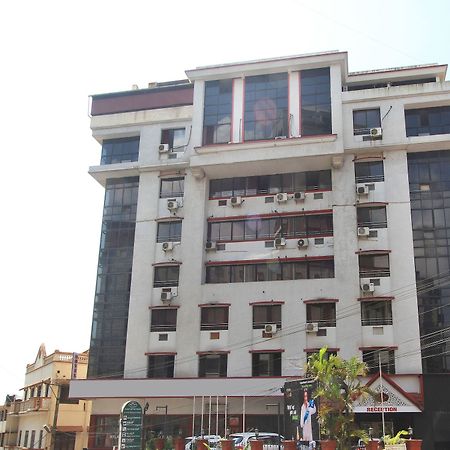 Oyo 10632 Hotel Brigade Royal Mangalore Ngoại thất bức ảnh